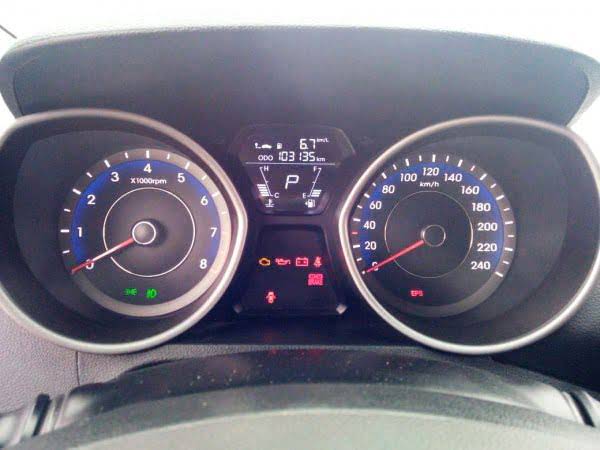 Hyundai Avante - 2011 год