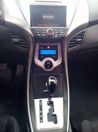 Hyundai Avante - 2011 год