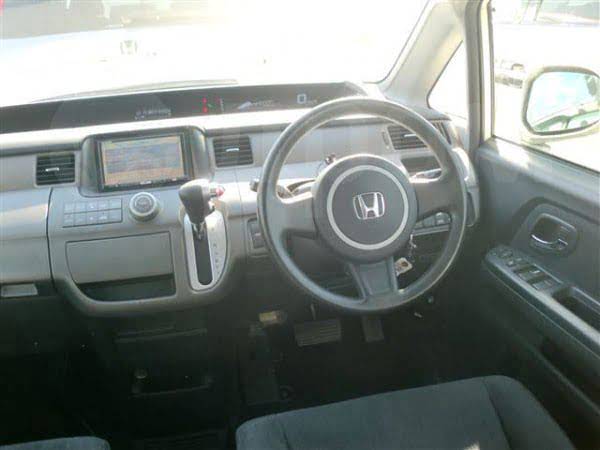 Honda Stepwgn - 2008 год
