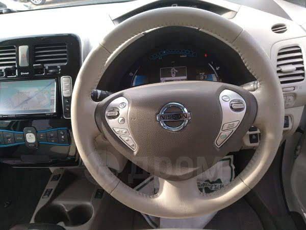 Nissan Leaf - 2014 год
