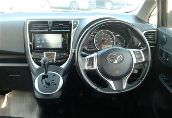 Toyota Ractis G Prime-Style - 2015 год