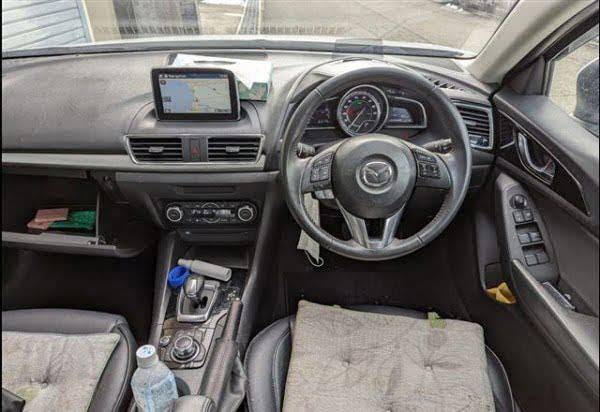 Mazda Axela HV S - 2015 год