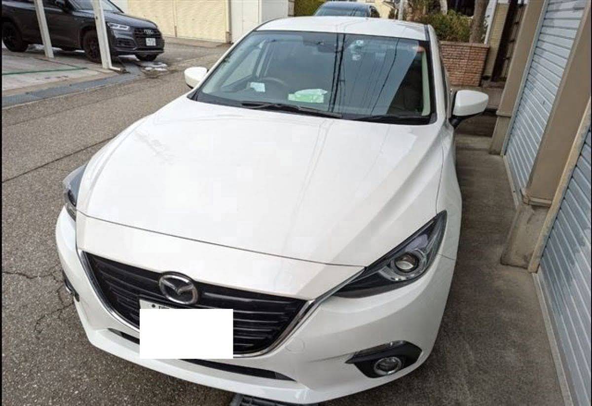 Mazda Axela HV S - 2015 год