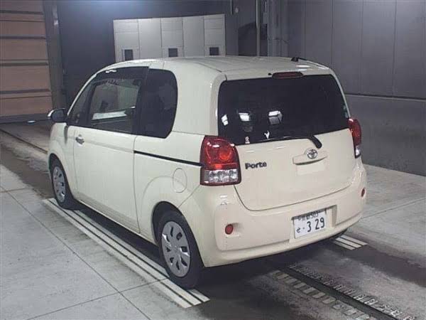 Toyota Porte - 2018 год