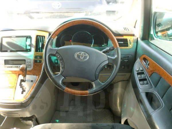 Toyota Alphard - 2008 год