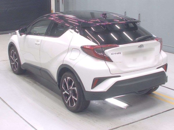 Toyota CН-R - 2019 год