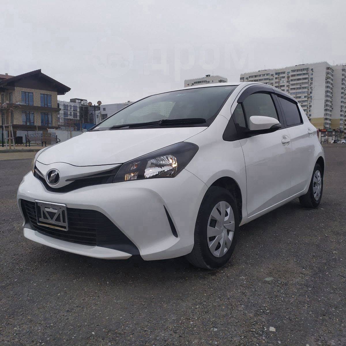 Toyota Vitz - 2016 год
